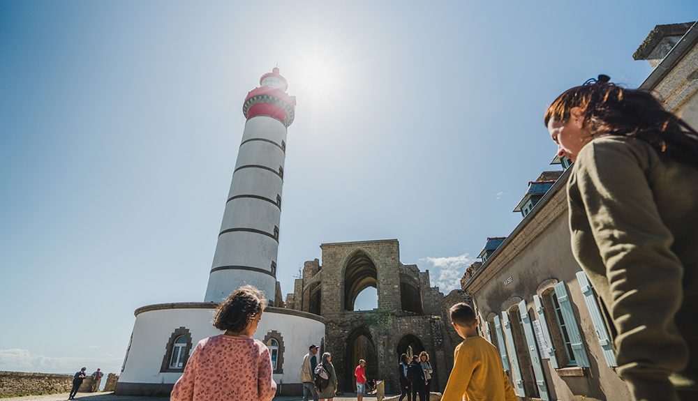 46 nationalités dans les phares